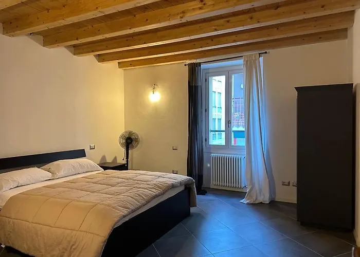 Aryan House * Lecco
