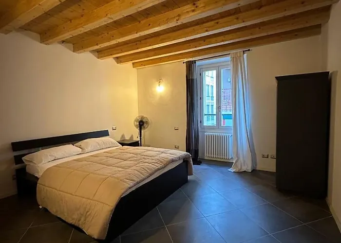 Aryan House * Lecco