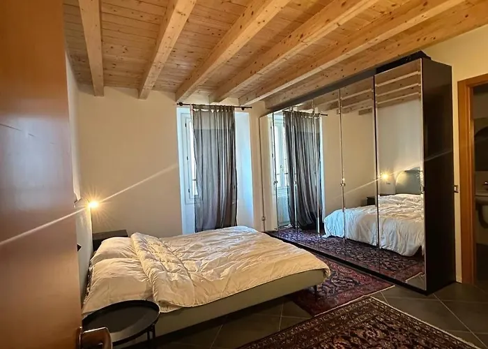 Aryan House Apartment *